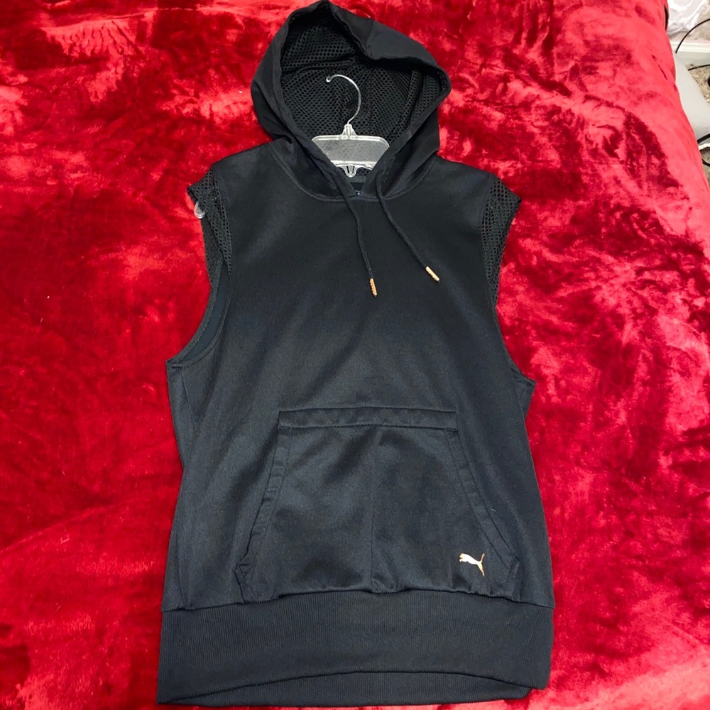 Athletic black puma top
